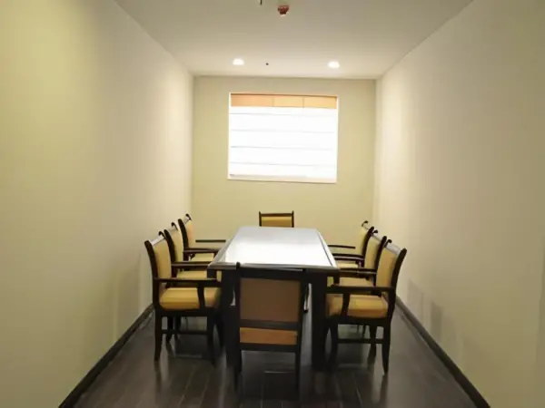 The Maple Leaf Hotel 9